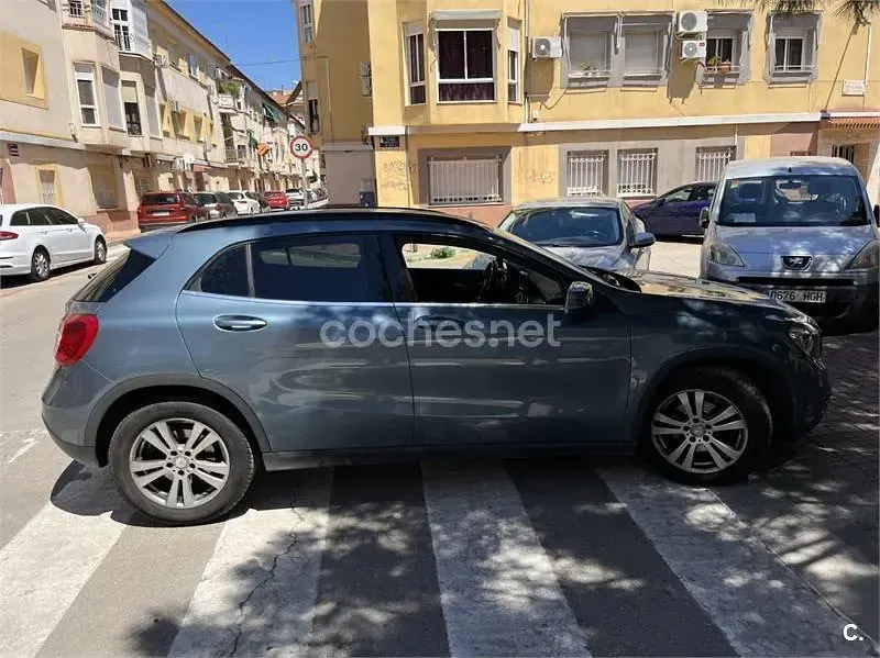 Usado Mercedes GLA200 Style 177 CV (130 kW) 2015 Azul SUV