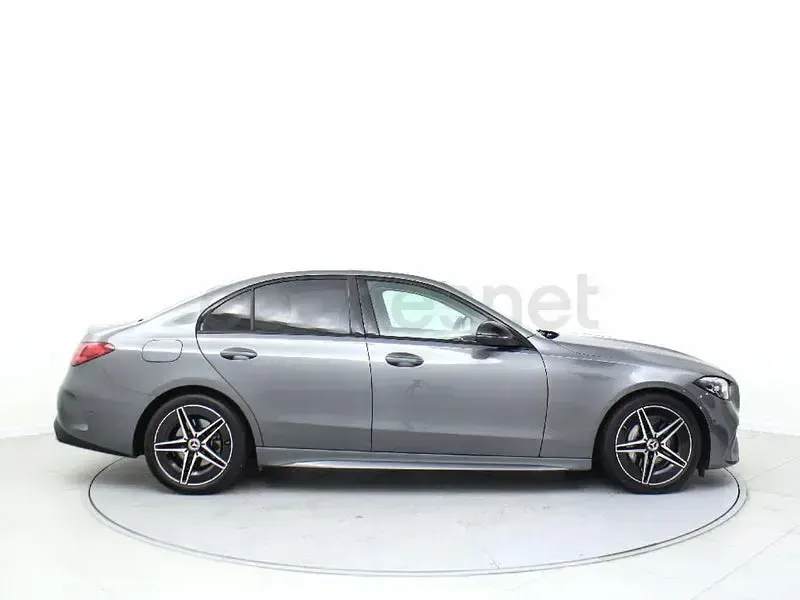 Usado Mercedes C200 163 CV (119 kW) 2025 Gris / plata Berlina