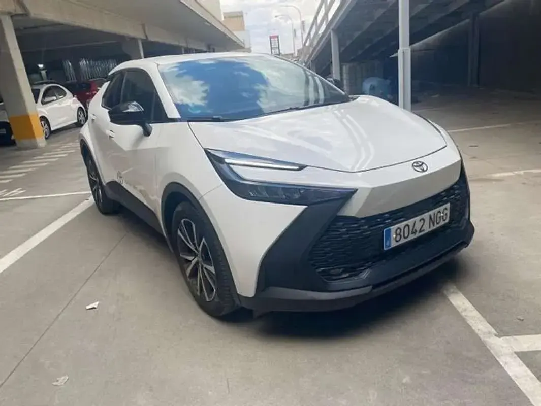 Usado Toyota C-HR Advance 140 CV (102 kW) 2025 Blanco SUV