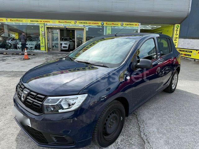 Usado Dacia Sandero Acces 75 CV (55 kW) 2020 Azul Utilitario