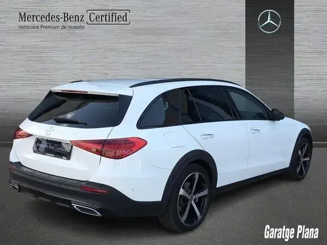 Usado Mercedes C220 200 CV (147 kW) 2023 Blanco polar