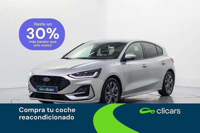 Plateado Usado 2023 Ford Focus ST-Line X Utilitario | 18.190 € (Buen precio) - Imagen 1/4