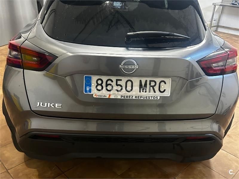 Usado Nissan Juke N-Connecta 114 CV (83 kW) 2024 Gris / plata SUV