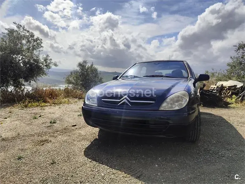Usado Citroën Xsara Exclusive 90 CV (66 kW) 2001 Azul Berlina