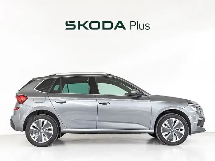 Usado Skoda Kamiq Selection 150 CV (110 kW) 2025 Gris SUV