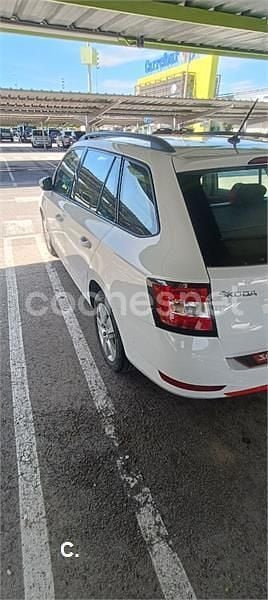 Usado Skoda Fabia Ambition 75 CV (55 kW) 2018 Blanco Familiar