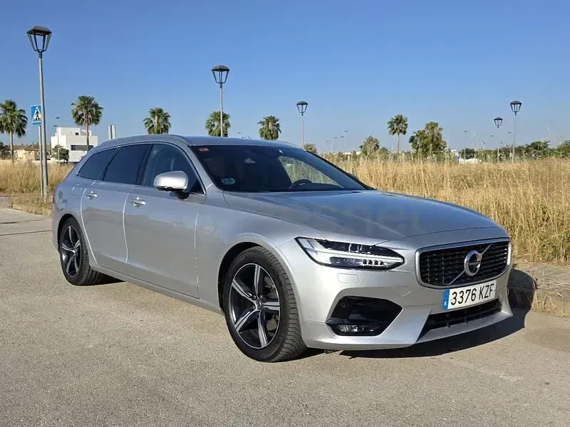 Usado Volvo V90 R-Design 190 CV (139 kW) 2019 Gris / plata Familiar