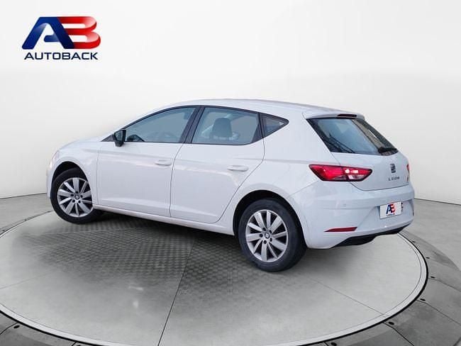 Begagnad Seat Leon Style 115 HK (84 kW) 2019 Vit Halvkombi