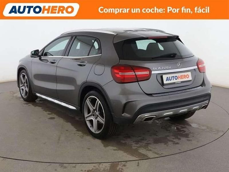 Usado Mercedes GLA220 AMG line 177 CV (130 kW) 2018 Gris SUV