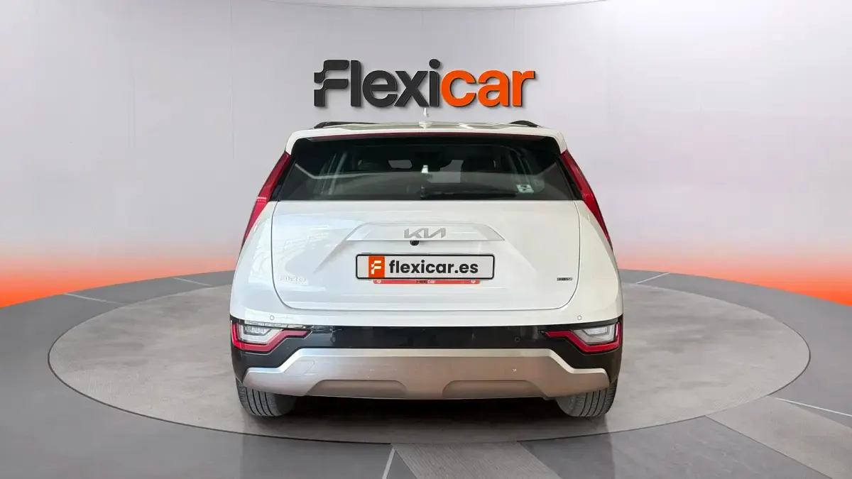 Usado Kia Niro 141 CV (103 kW) 2023 Blanco SUV