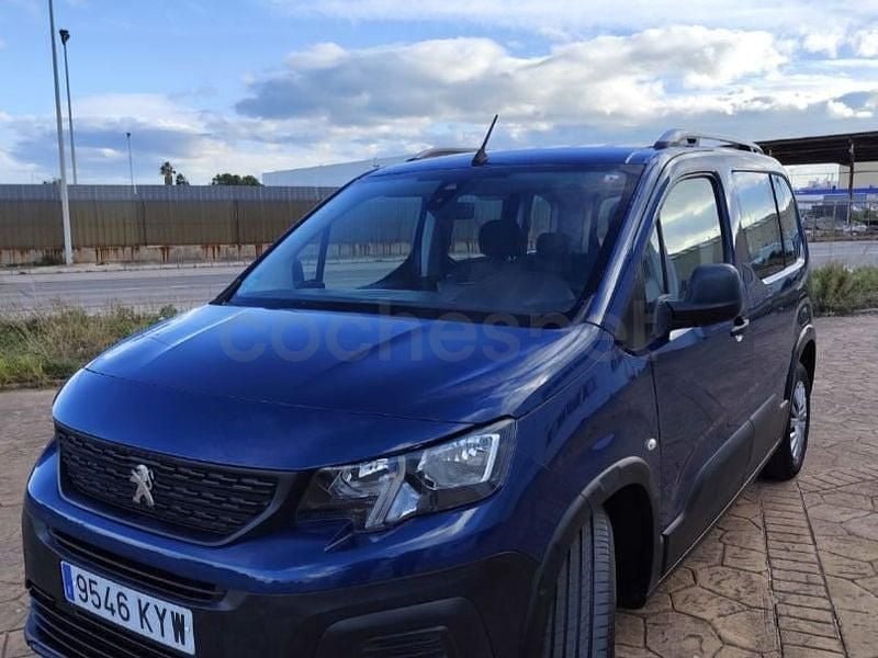 Usado Peugeot Rifter Access 100 CV (73 kW) 2019 Azul Monovolumen