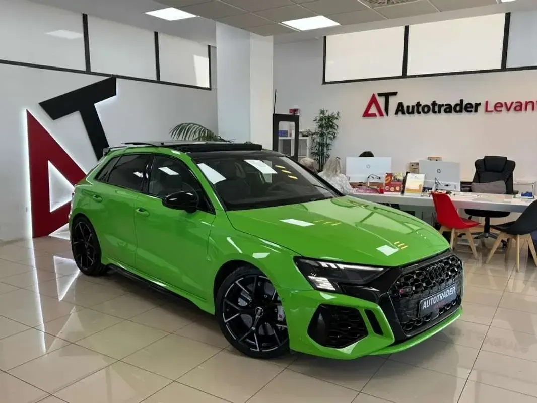 Usado Audi RS3 Sportback Sport 400 CV (294 kW) 2022 Verde Utilitario
