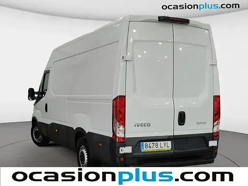 Usado Iveco Daily 156 CV (114 kW) 2022 Blanco Berlina