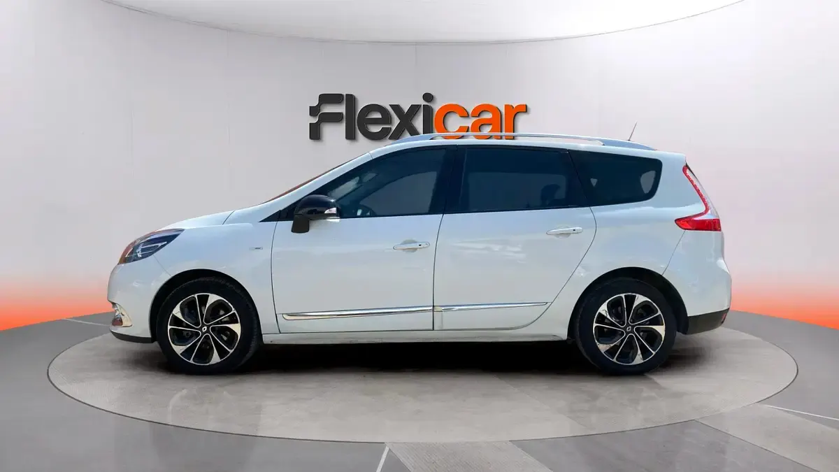 Usado Renault Grand Scénic IV Bose Edition 110 CV (80 kW) 2016 Blanco Monovolumen