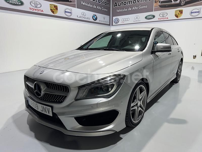 Usado Mercedes CLA200 Shooting Brake 136 CV (100 kW) 2017 Gris / plata Familiar