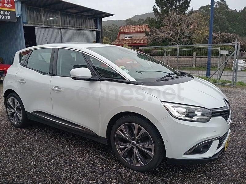Usado Renault Scénic IV Zen 130 CV (95 kW) 2017 Blanco Monovolumen