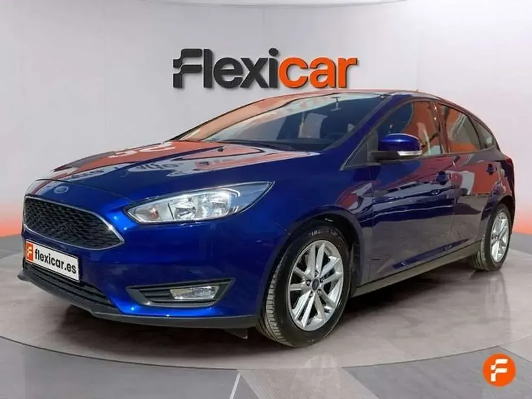 Usado Ford Focus 125 CV (91 kW) 2016 Azul Berlina