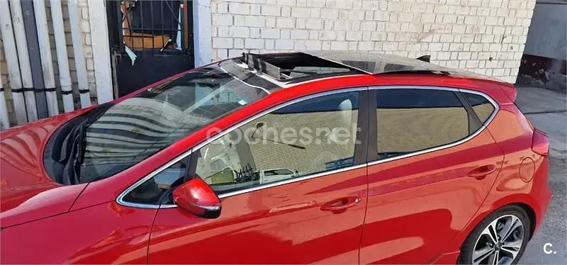 Usado Kia Ceed GT GT-Line 120 CV (88 kW) 2017 Rojo Berlina