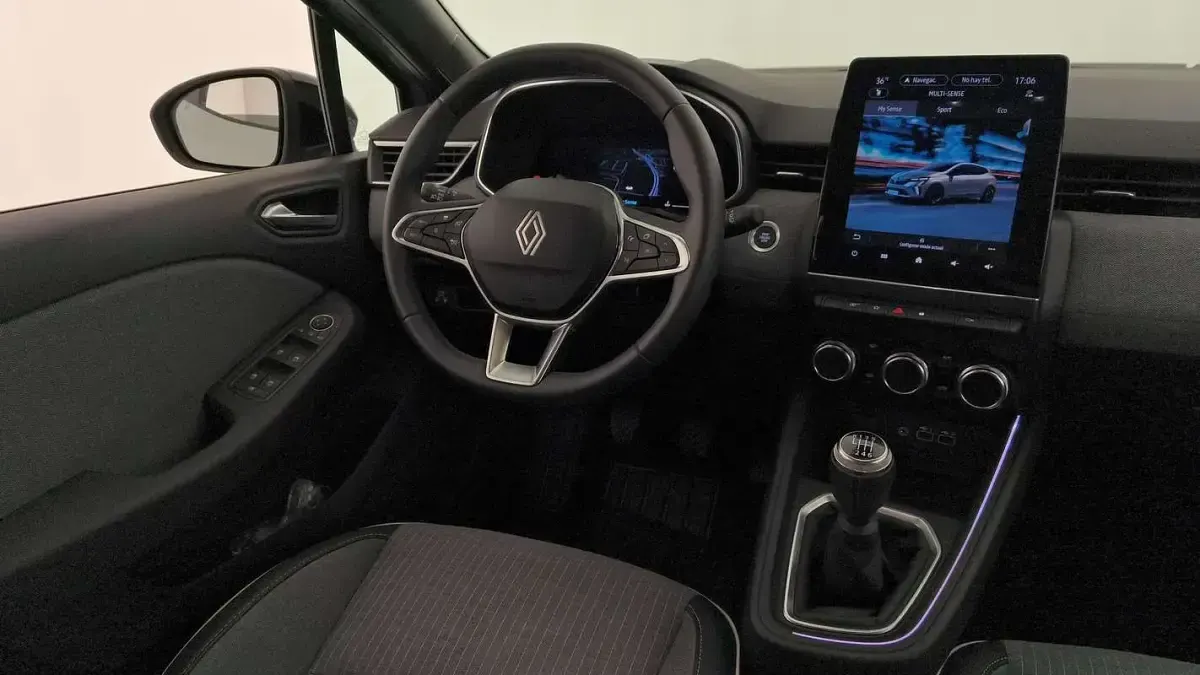 Usado Renault Clio Techno 101 CV (74 kW) 2025 Negro Utilitario