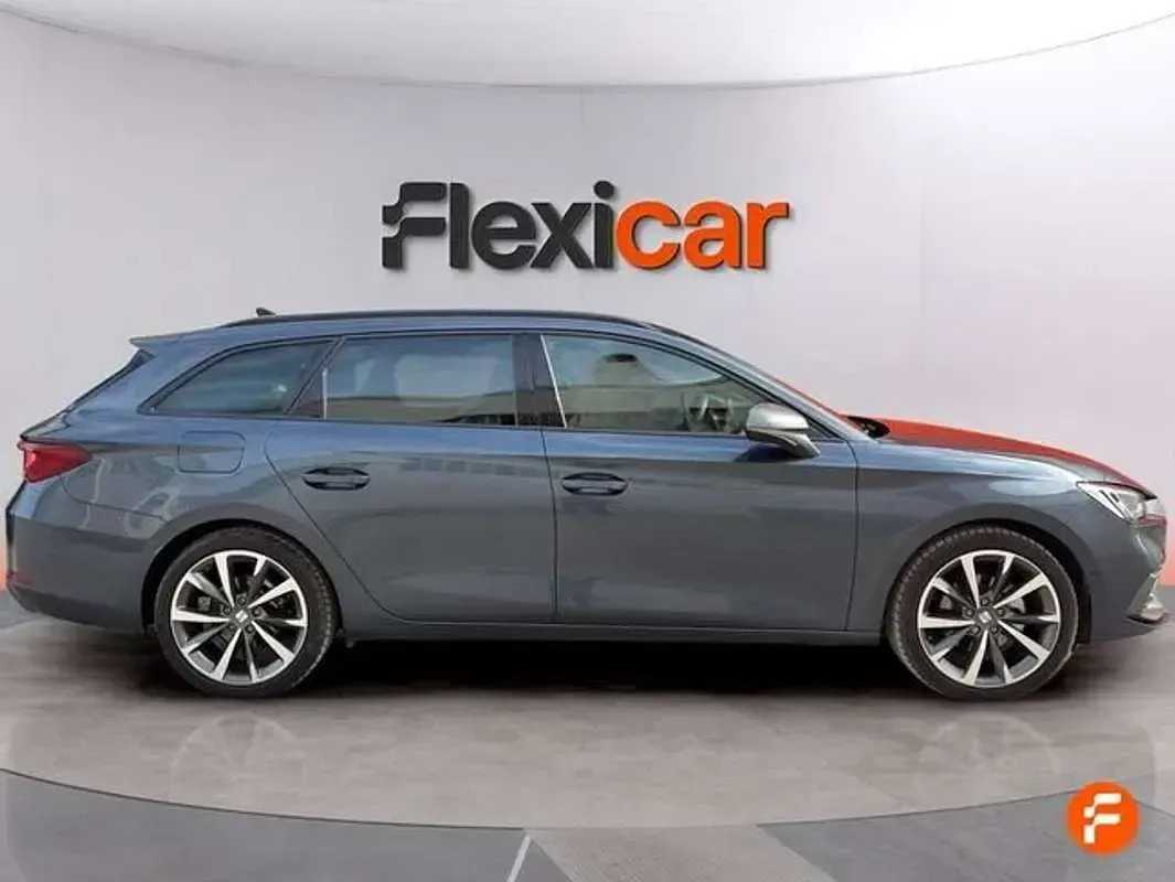 Usado Seat Leon FR 150 CV (110 kW) 2025 Azul Utilitario