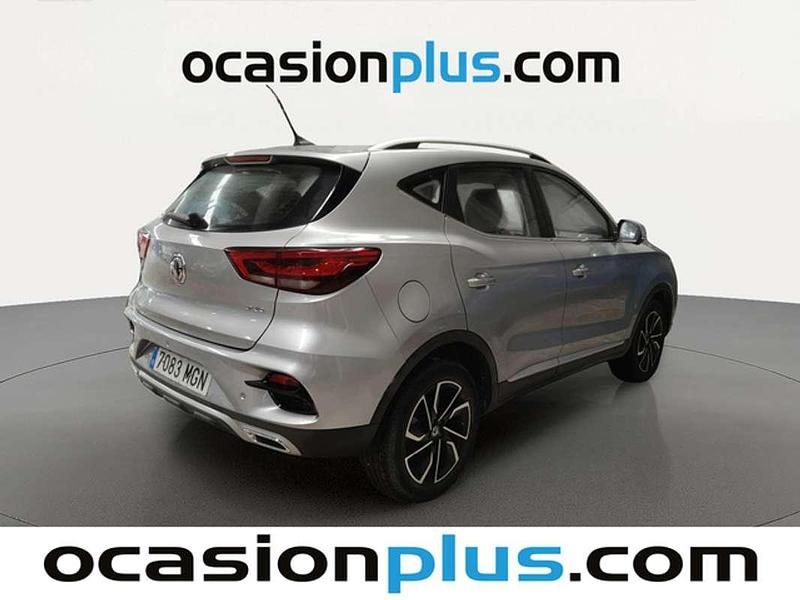 Usado MG ZS Luxury 111 CV (81 kW) 2023 Gris SUV