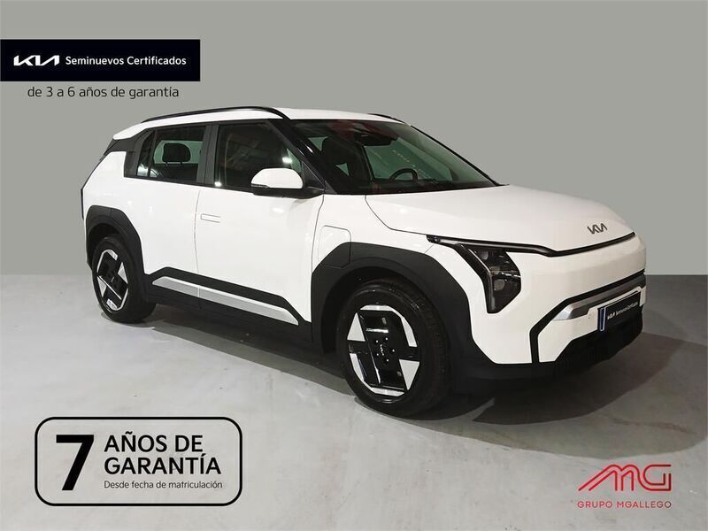 Blanco Nuevo 2025 Kia EV3 Air SUV | 30.000 € - Imagen 1/4