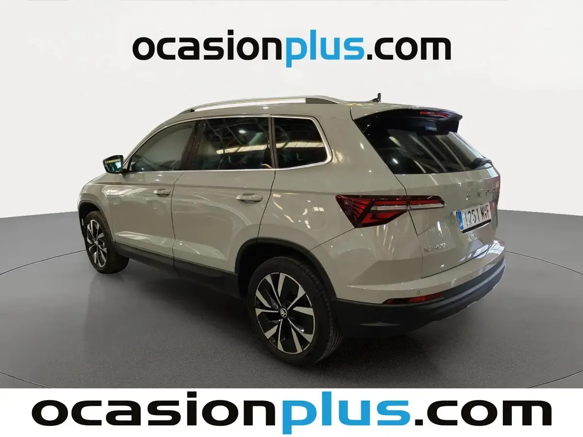 Usado Skoda Karoq 150 CV (110 kW) 2024 Gris SUV