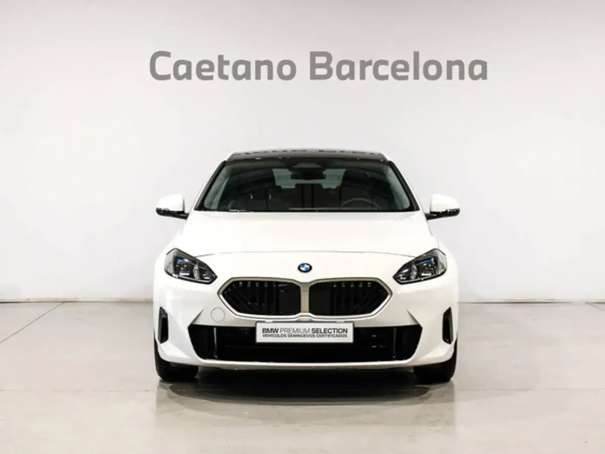 Usado BMW 120 Comfort Edition 163 CV (119 kW) 2025 Blanco Utilitario