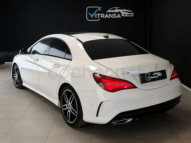 Usado Mercedes CLA200 Shooting Brake 163 CV (119 kW) 2019 Blanco Familiar