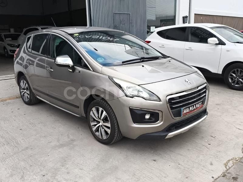 Beige Usado 2015 Peugeot 3008 Access Berlina | 9500 € (Un poco caro) - Imagen 1/4