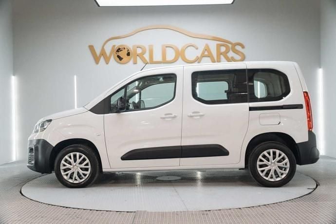 Używany Fiat Doblò 102 KM (75 kW) 2023 Minivan