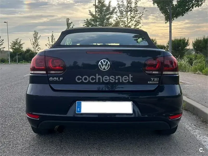 Usado VW Golf 105 CV (77 kW) 2011 Azul Descapotable
