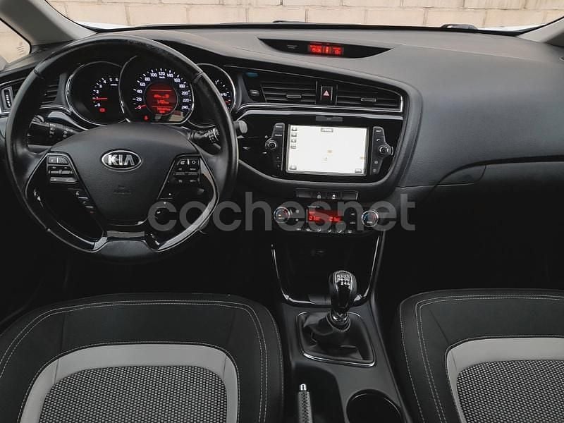 Usado Kia Ceed Sportswagon 136 CV (100 kW) 2017 Blanco Familiar