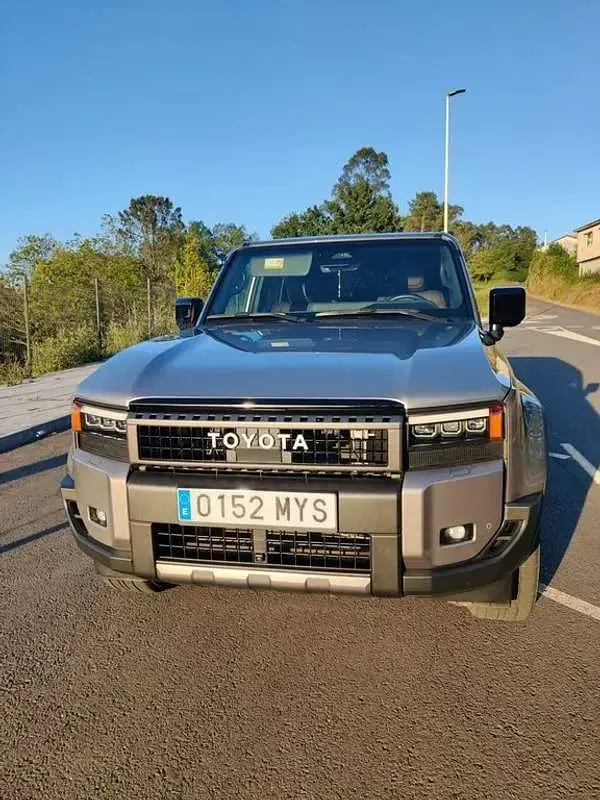 Usado Toyota Land Cruiser 207 CV (152 kW) 2025 Beige SUV