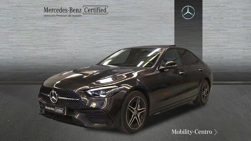 Graphite grey metallic paint Usado 2024 Mercedes C300 AMG line Berlina | 52.900 € - Imagen 1/4