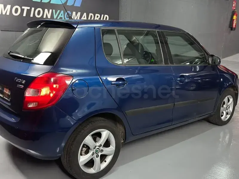Usado Skoda Fabia Sport 105 CV (77 kW) 2009 Azul Berlina