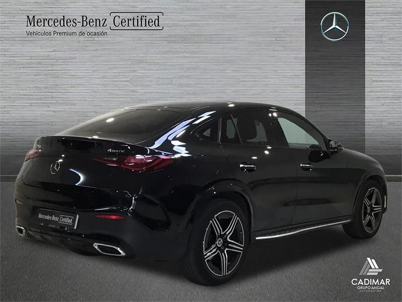 Usado Mercedes GLC220 197 CV (144 kW) 2024 Negro obsidiana SUV