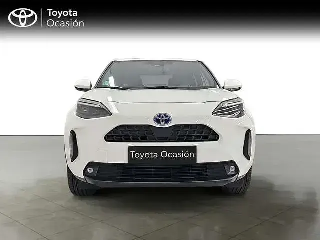 Używany Toyota Yaris Hybrid Active 116 KM (85 kW) 2022 Biały Pickup