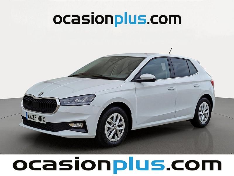 Blanco Usado 2024 Skoda Fabia Selection Utilitario | 14.991 € (Precio justo) - Imagen 1/4