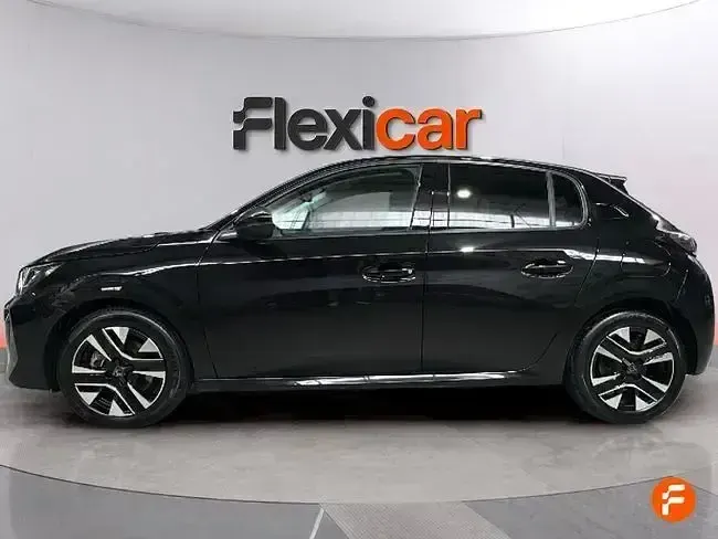 Usado Peugeot 208 Allure 100 CV (73 kW) 2025 Negro Utilitario