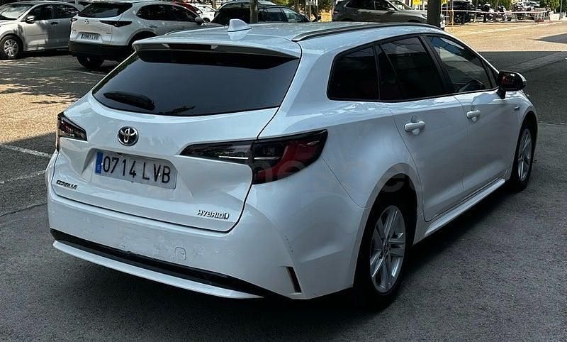 Usado Toyota Corolla Active 122 CV (89 kW) 2022 Blanco Familiar