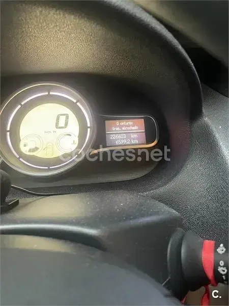 Usado Renault Mégane III Authentique 100 CV (73 kW) 2010 Negro Berlina