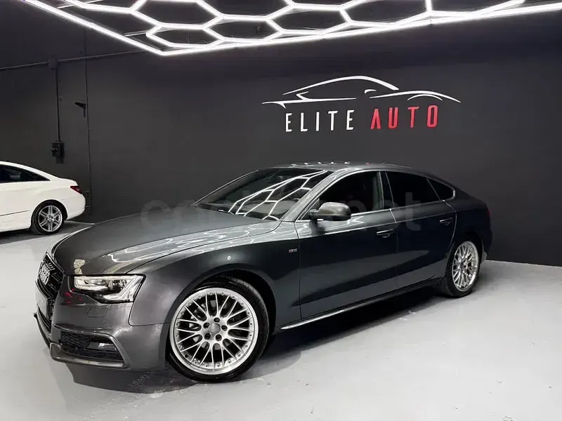 Usado Audi A5 Sportback S-Line 245 CV (180 kW) 2014 Gris / plata Utilitario