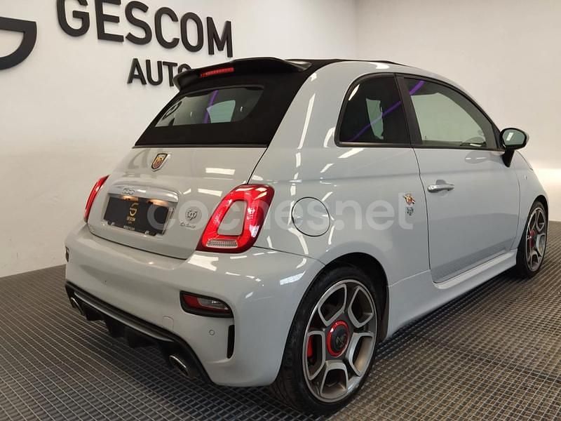 Usado Abarth 595C Turismo 165 CV (121 kW) 2021 Gris / plata Descapotable