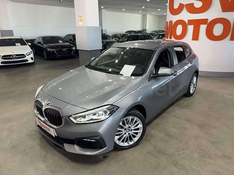 Usado BMW 118 136 CV (100 kW) 2023 Gris / plata Utilitario