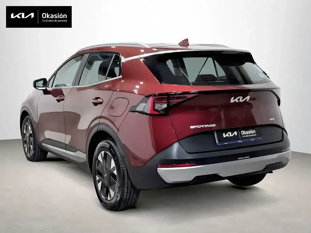 Usado Kia Sportage 239 CV (175 kW) 2026 Rojo SUV