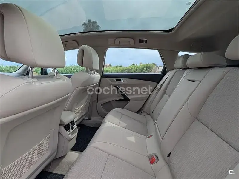 Usado Peugeot 508 SW Business-Line 115 CV (84 kW) 2013 Negro Familiar