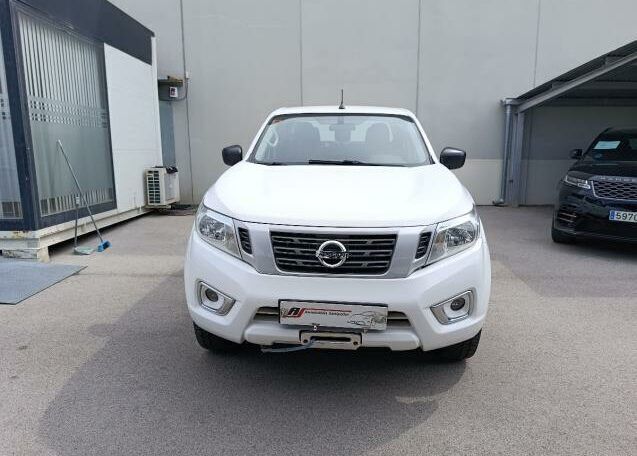 Blanco Usado 2017 Nissan Navara Visia Recogida | 21.659 € (Precio justo) - Imagen 1/4