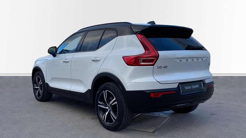 Usado Volvo XC40 R-Design 163 CV (119 kW) 2021 SUV
