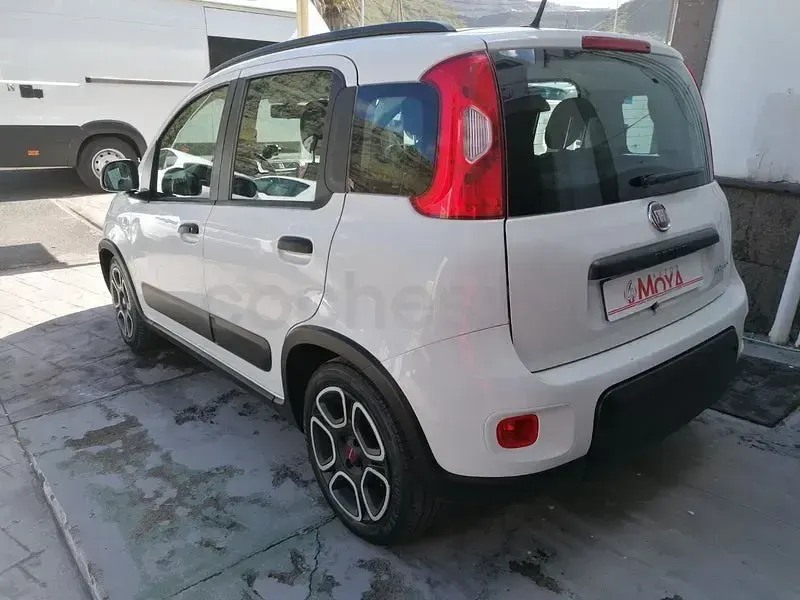 Usado Fiat Panda 70 CV (51 kW) 2022 Blanco Utilitario